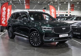 Подержанный автомобиль Geely Monjaro 2025 года (9 фото)