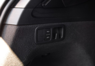 Подержанный автомобиль Audi Q7 2015 года (37 фото)