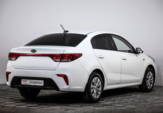 Подержанный автомобиль Kia Rio Sedan 2017 года (5 фото)