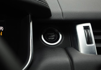 Подержанный автомобиль Land Rover Range Rover Sport 2019 года (16 фото)