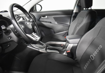 Подержанный автомобиль Kia Sportage 2014 года (10 фото)