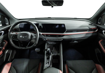 Подержанный автомобиль Geely Coolray 2024 года (13 фото)