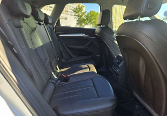 Подержанный автомобиль Audi Q5 2021 года (11 фото)