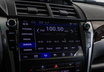 Подержанный автомобиль Toyota Camry Sedan 2016 года (16 фото)