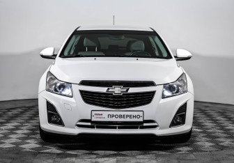 Подержанный автомобиль Chevrolet Cruze Hatchback 2013 года (2 фото)