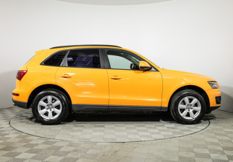 Подержанный автомобиль Audi Q5 2011 года (4 фото)