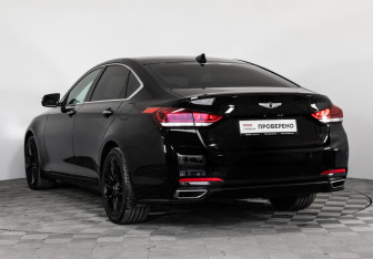 Подержанный автомобиль Hyundai Genesis 2016 года (9 фото)