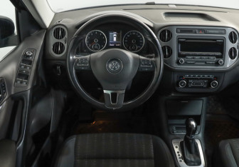 Подержанный автомобиль Volkswagen Tiguan 2012 года (11 фото)