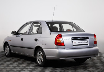 Подержанный автомобиль Hyundai Accent Sedan 2007 года (6 фото)