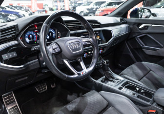 Подержанный автомобиль Audi Q3 Sportback 2021 года (16 фото)