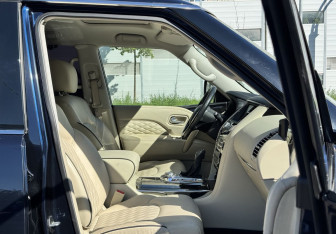 Подержанный автомобиль Infiniti QX80 2018 года (25 фото)