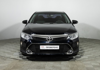 Подержанный автомобиль Toyota Camry Sedan 2017 года (2 фото)