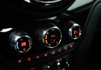 Подержанный автомобиль MINI Countryman 2018 года (18 фото)