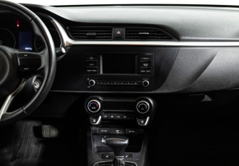 Подержанный автомобиль Kia Rio Sedan 2021 года (14 фото)