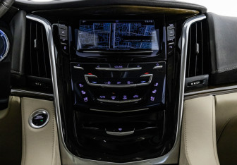 Подержанный автомобиль Cadillac Escalade Suv 2020 года (15 фото)