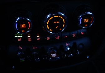 Подержанный автомобиль MINI Clubman Wagon 2019 года (22 фото)