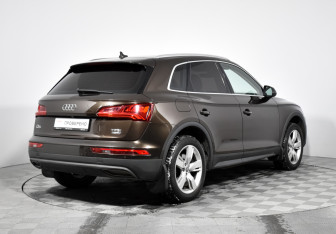 Подержанный автомобиль Audi Q5 2017 года (5 фото)