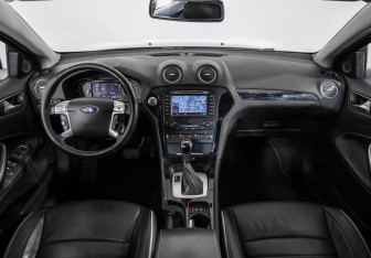 Подержанный автомобиль Ford Mondeo Sedan 2012 года (10 фото)