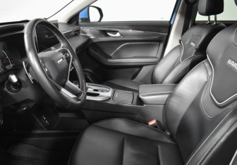 Подержанный автомобиль Haval Jolion 2022 года (10 фото)