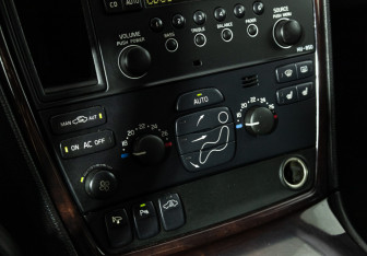 Подержанный автомобиль Volvo S60 2007 года (15 фото)