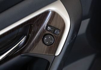 Подержанный автомобиль Nissan Teana 2014 года (17 фото)