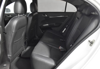 Подержанный автомобиль Geely Emgrand EC7 Sedan 2014 года (12 фото)