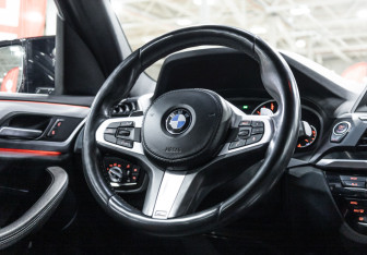 Подержанный автомобиль BMW X3 2019 года (18 фото)