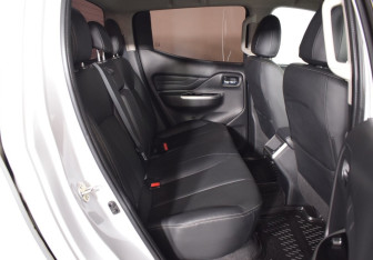 Новый Mitsubishi L200 2024 (9 фото)