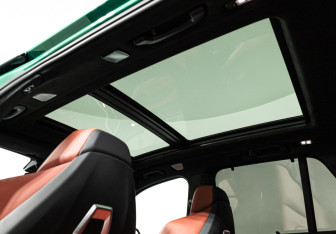 Подержанный автомобиль BMW X5 M 2024 года (30 фото)