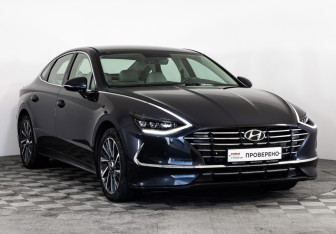 Подержанный автомобиль Hyundai Sonata 2021 года (3 фото)
