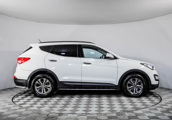 Подержанный автомобиль Hyundai Santa Fe 2014 года (4 фото)
