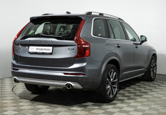 Подержанный автомобиль Volvo XC90 2019 года (5 фото)