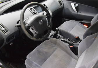 Подержанный автомобиль Nissan Primera Sedan 2005 года (10 фото)