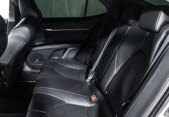 Подержанный автомобиль Toyota Camry Sedan 2018 года (10 фото)