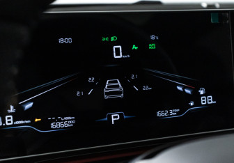 Подержанный автомобиль Geely Coolray 2024 года (12 фото)