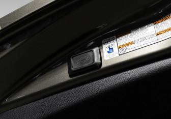 Подержанный автомобиль Toyota RAV4 2018 года (20 фото)