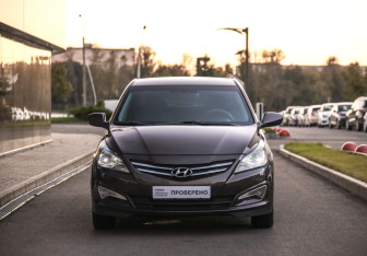 Подержанный автомобиль Hyundai Solaris Sedan 2014 года (4 фото)