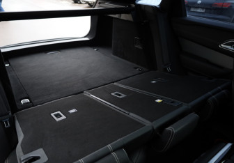 Подержанный автомобиль Land Rover Range Rover Velar 2019 года (34 фото)