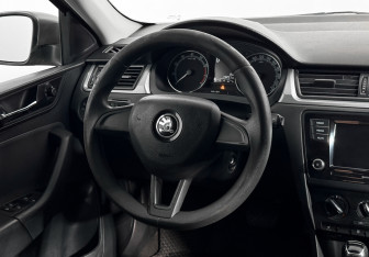 Подержанный автомобиль Skoda Rapid Liftback 2019 года (16 фото)