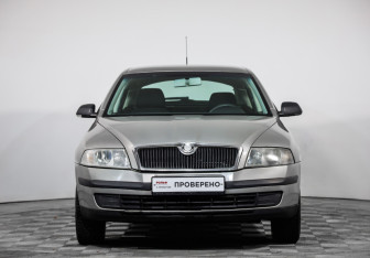 Подержанный автомобиль Skoda Octavia Liftback 2008 года (2 фото)