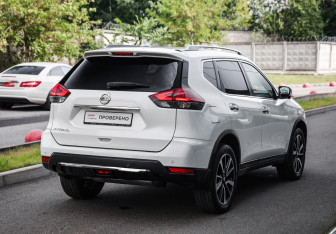 Подержанный автомобиль Nissan X-Trail 2019 года (6 фото)