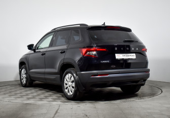 Подержанный автомобиль Skoda Karoq 2021 года (7 фото)