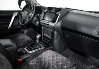 Подержанный автомобиль Toyota Land Cruiser Prado 2019 года (14 фото)