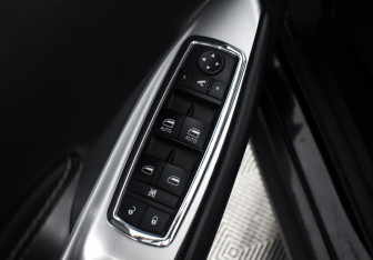 Подержанный автомобиль Dodge Journey 2011 года (10 фото)