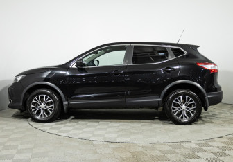 Подержанный автомобиль Nissan Qashqai 2016 года (8 фото)