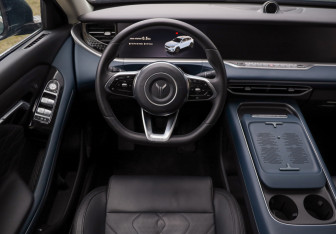 Подержанный автомобиль Voyah Free 2023 года (14 фото)