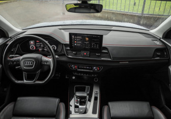 Подержанный автомобиль Audi Q5 2021 года (11 фото)