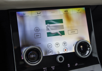 Подержанный автомобиль Land Rover Range Rover Velar 2019 года (20 фото)