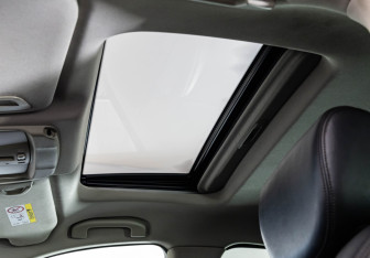 Подержанный автомобиль Infiniti QX70 2015 года (19 фото)