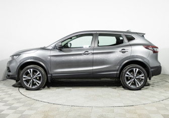 Подержанный автомобиль Nissan Qashqai 2020 года (8 фото)